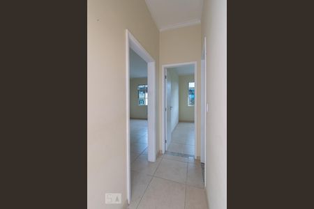 Corredor de apartamento à venda com 2 quartos, 64m² em Brás de Pina, Rio de Janeiro