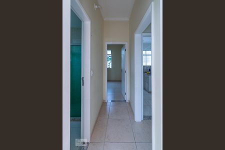 Corredor de apartamento à venda com 2 quartos, 64m² em Brás de Pina, Rio de Janeiro