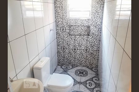 Banheiro  de casa à venda com 2 quartos, 100m² em Parque João Ramalho, Santo André