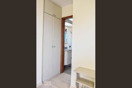 Corredor de kitnet/studio para alugar com 1 quarto, 37m² em Brooklin Paulista, São Paulo