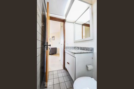 Banheiro de kitnet/studio para alugar com 1 quarto, 37m² em Brooklin Paulista, São Paulo