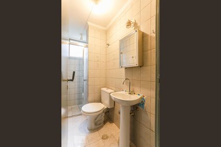 Banheiro de apartamento para alugar com 2 quartos, 59m² em Vila Monumento, São Paulo