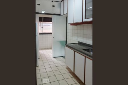 Cozinha de apartamento para alugar com 3 quartos, 82m² em Alphaville Industrial, Barueri