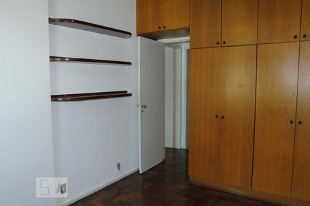 Quarto 1 de apartamento para alugar com 2 quartos, 78m² em Botafogo, Rio de Janeiro