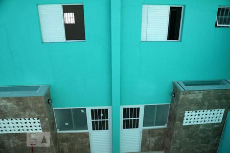 Fachada de casa para alugar com 1 quarto, 35m² em Parque Pinheiros, Taboão da Serra
