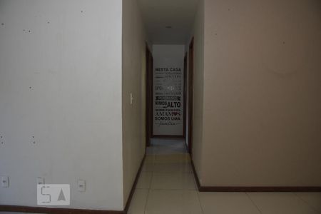 Corredor de apartamento à venda com 3 quartos, 85m² em Pechincha, Rio de Janeiro