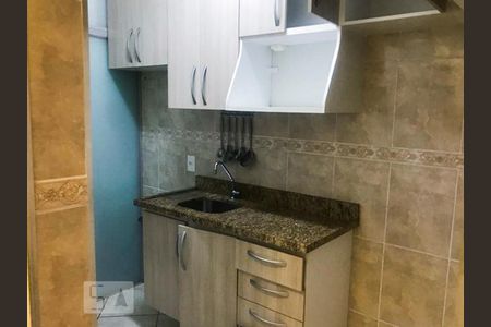 Cozinha de apartamento para alugar com 2 quartos, 50m² em Santa Terezinha, São Bernardo do Campo