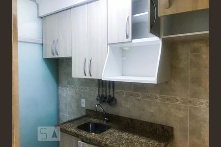 Cozinha de apartamento para alugar com 2 quartos, 50m² em Santa Terezinha, São Bernardo do Campo