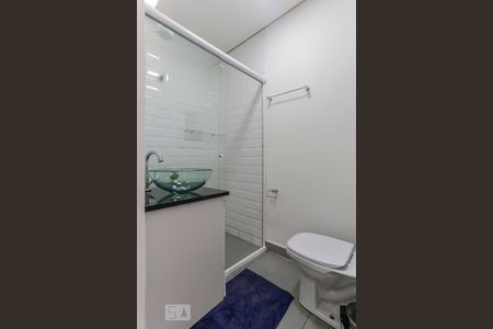 Banheiro de kitnet/studio para alugar com 1 quarto, 20m² em Vila Mariana, São Paulo
