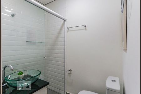 Banheiro de kitnet/studio para alugar com 1 quarto, 20m² em Vila Mariana, São Paulo