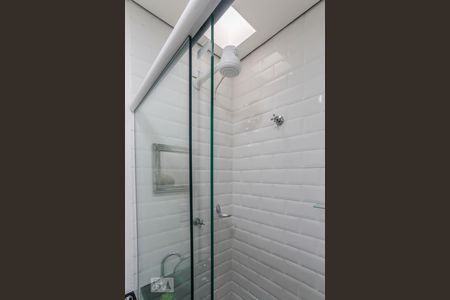 Banheiro de kitnet/studio para alugar com 1 quarto, 20m² em Vila Mariana, São Paulo