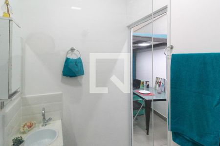 Banheiro de kitnet/studio para alugar com 1 quarto, 24m² em Vila Mariana, São Paulo