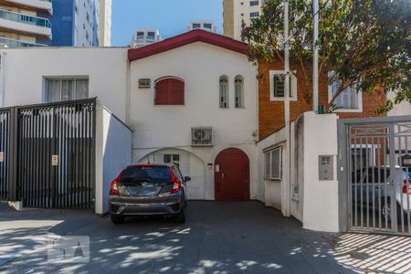 Studio para alugar com 20m², 1 quarto e 1 vaga Studio para alugar com 20m², 1 quarto e 1 vagaFachada da Casa