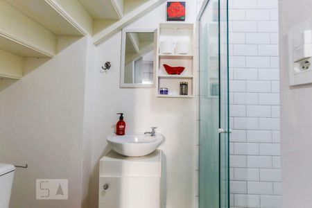 Banheiro de kitnet/studio para alugar com 1 quarto, 20m² em Vila Mariana, São Paulo