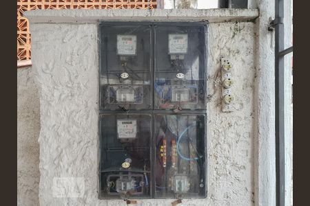 Quadros de luz de casa para alugar com 1 quarto, 60m² em Vila Nair, São Paulo
