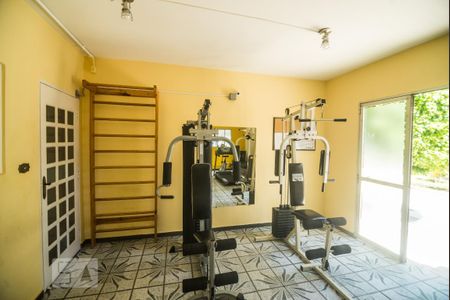 Apartamento para alugar com 50m², 2 quartos e 1 vaga Apartamento para alugar com 50m², 2 quartos e 1 vagaÁrea comum - Academia