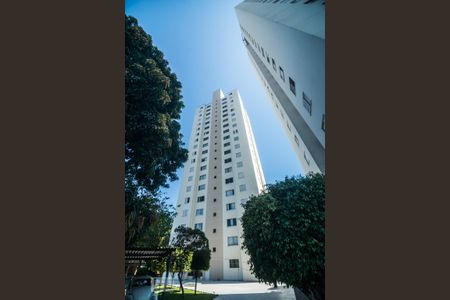 Apartamento para alugar com 50m², 2 quartos e 1 vaga Apartamento para alugar com 50m², 2 quartos e 1 vagaFachada