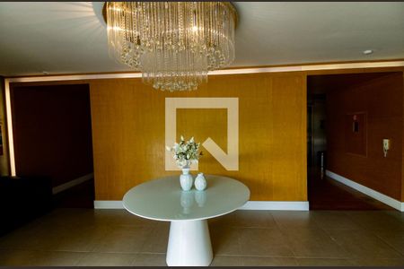 Apartamento à venda com 49m², 1 quarto e 1 vaga Apartamento à venda com 49m², 1 quarto e 1 vagaHall Social
