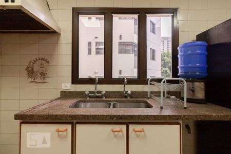 Apartamento à venda com 236m², 4 quartos e 2 vagas