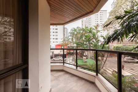 Varanda Sala de apartamento à venda com 4 quartos, 236m² em Indianópolis, São Paulo