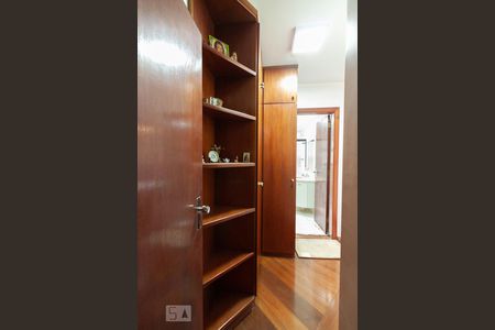 Apartamento à venda com 236m², 4 quartos e 2 vagas