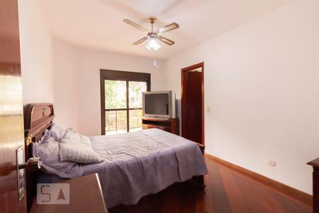 Apartamento à venda com 236m², 4 quartos e 2 vagas