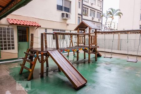 Apartamento para alugar com 56m², 2 quartos e 1 vaga Apartamento para alugar com 56m², 2 quartos e 1 vagaÁrea Comum - Playground