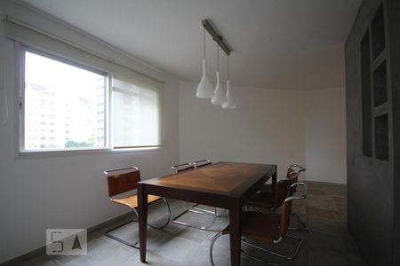 Sala de apartamento à venda com 3 quartos, 150m² em Real Parque, São Paulo
