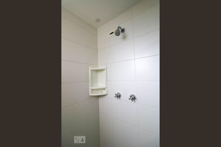 Apartamento à venda com 66m², 2 quartos e 1 vaga Apartamento à venda com 66m², 2 quartos e 1 vagaBanheiro da Suite