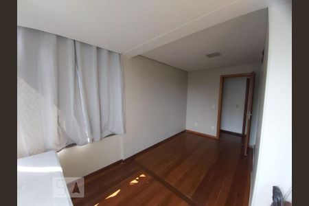 Apartamento para alugar com 4 quartos, 200m² em Auxiliadora, Porto Alegre
