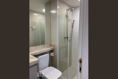 Banheiro de kitnet/studio para alugar com 1 quarto, 41m² em Várzea da Barra Funda, São Paulo