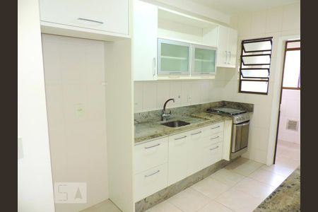 Apartamento para alugar com 100m², 3 quartos e 2 vagasCozinha