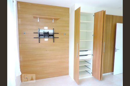 Suite 1 - Armarios de apartamento para alugar com 3 quartos, 100m² em Córrego Grande, Florianópolis