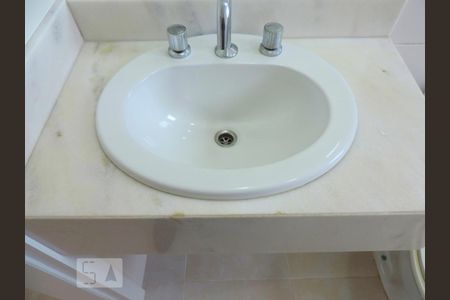 Apartamento para alugar com 100m², 3 quartos e 2 vagasBanheiro - Torneira