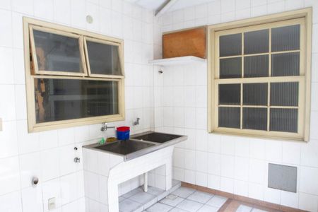 Casa à venda com 400m², 5 quartos e 1 vagaÁrea de Serviço