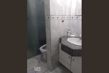 banheiro de apartamento para alugar com 2 quartos, 54m² em Conjunto Residencial Parque Bandeirantes, Campinas