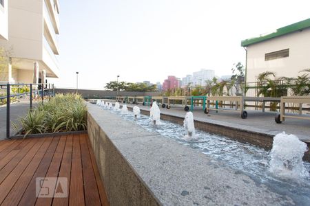 Studio para alugar com 25m², 1 quarto e sem vaga Studio para alugar com 25m², 1 quarto e sem vagaÁrea comum - Piscina