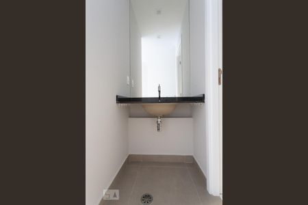 Banheiro de kitnet/studio para alugar com 1 quarto, 25m² em Cerqueira César, São Paulo
