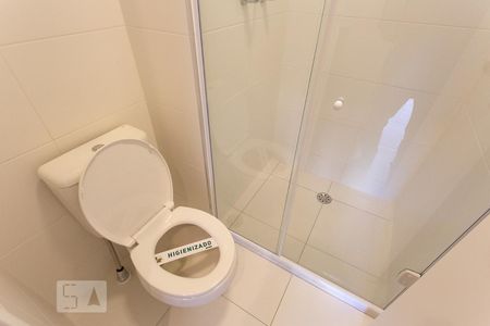 Banheiro de kitnet/studio para alugar com 1 quarto, 25m² em Cerqueira César, São Paulo