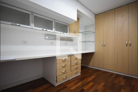 Escritório de apartamento à venda com 3 quartos, 226m² em Vila Suzana, São Paulo