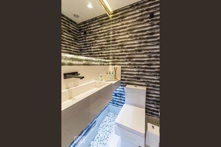 Lavabo de apartamento para alugar com 2 quartos, 110m² em Jardim Europa, São Paulo