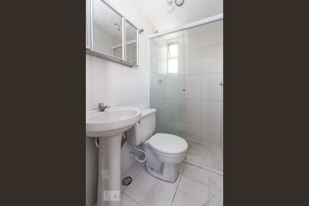 Banheiro de apartamento à venda com 2 quartos, 56m² em Brás, São Paulo