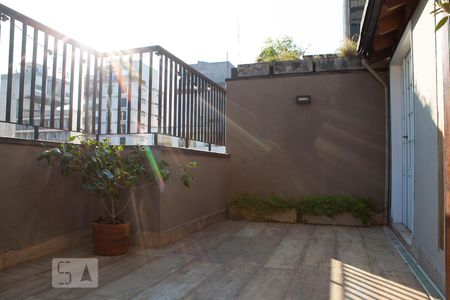 Apartamento à venda com 112m², 2 quartos e 1 vaga Apartamento à venda com 112m², 2 quartos e 1 vagaVaranda