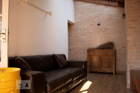 Apartamento à venda com 112m², 2 quartos e 1 vaga Apartamento à venda com 112m², 2 quartos e 1 vagaSala Superior com lareira e varanda