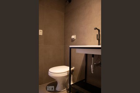 Apartamento à venda com 112m², 2 quartos e 1 vaga Apartamento à venda com 112m², 2 quartos e 1 vagaBanheiro 2