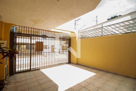 Garagem de casa à venda com 3 quartos, 130m² em Chácara Santo Antônio (zona Sul), São Paulo