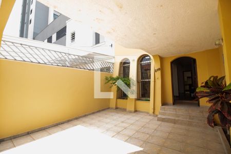 Garagem de casa à venda com 3 quartos, 130m² em Chácara Santo Antônio (zona Sul), São Paulo