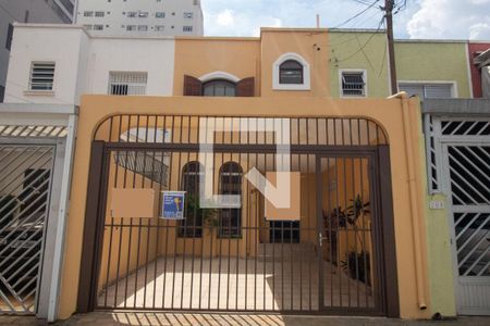 Fachada de casa à venda com 3 quartos, 130m² em Chácara Santo Antônio (zona Sul), São Paulo