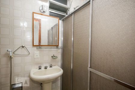 Banheiro de apartamento para alugar com 1 quarto, 37m² em Copacabana, Rio de Janeiro