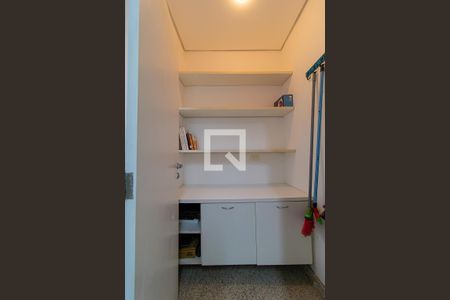 Apartamento à venda com 135m², 2 quartos e 1 vaga Apartamento à venda com 135m², 2 quartos e 1 vagaDespensa